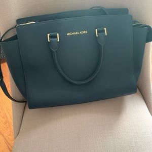 Michael Kors Selma leather bag
